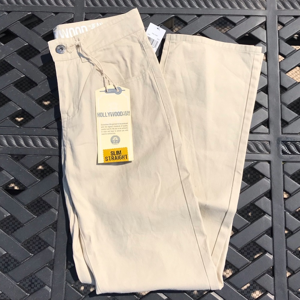 🔥NWT Hollywood Khaki Pants